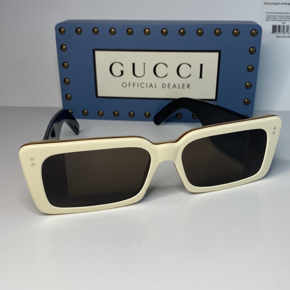 Authentic- New GUCCI Acetate Rectangular Flap GG0543S Sunglasses White Black - Picture 13 of 17
